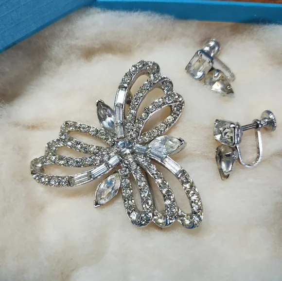 Vintage Silver Pell Brooch With Rhinestones & Jay Flex Silver Screw-On E… - Picture 1 of 8